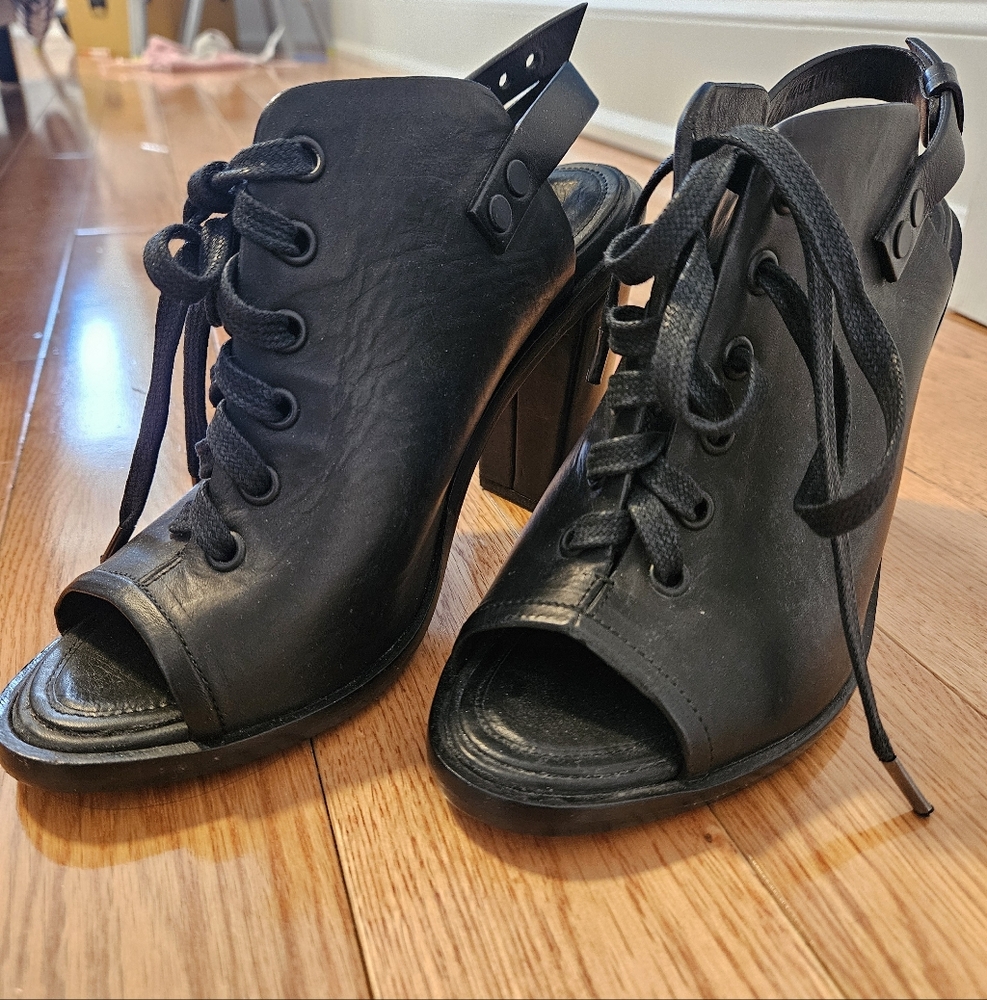 Rag & Bone Leather Tie Up Black Shoes